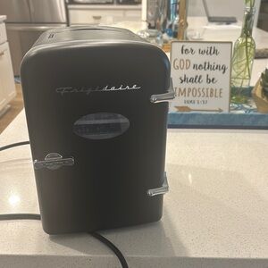 Frigidaire personal fridge cosmetics fridge